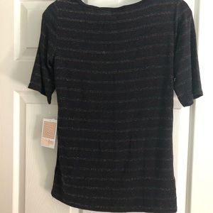 Small Lularoe elegant gigi